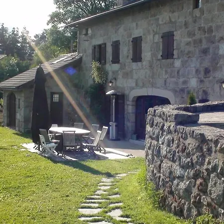 Villa Spacieuse Avec Piscine A *