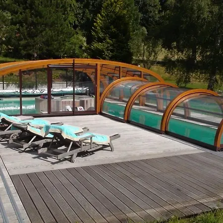 Spacieuse Avec Piscine A Villa