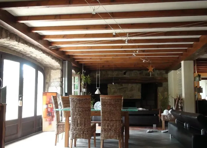 Spacieuse Avec Piscine A *